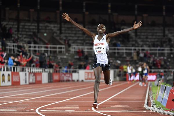 All smiles - big 10,000m victory for Rhonex Kipruto in Stockholm (Hasse Sjogren)