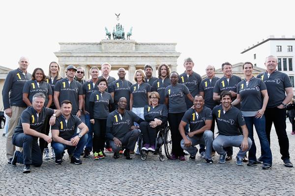 Laureus World Sports Academy Members gather at Berlin's Brandenburg Gate (Getty Images)