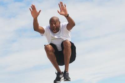 Mike Powell at the IAAF / Nestle Kids' Athletics event in Mt Maunganui, New Zealand (Athletics New Zealand)