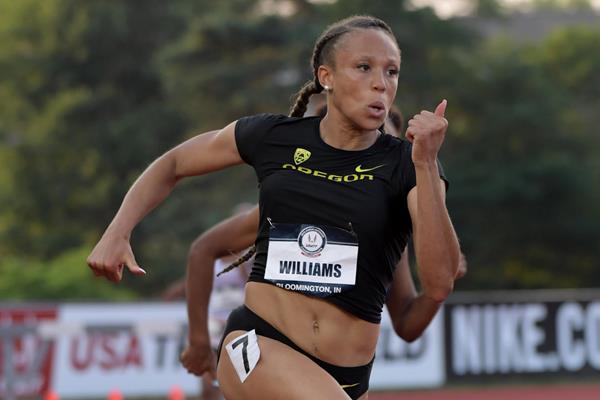 Lauren Rain Williams en route to the US U20 200m title (Kirby Lee)