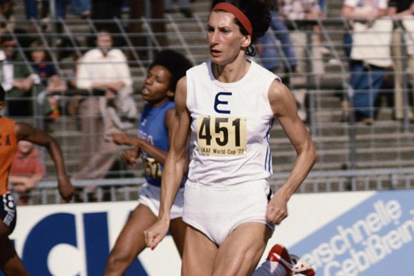 Irena Szewinska in action at the 1977 IAAF World Cup (Getty Images)