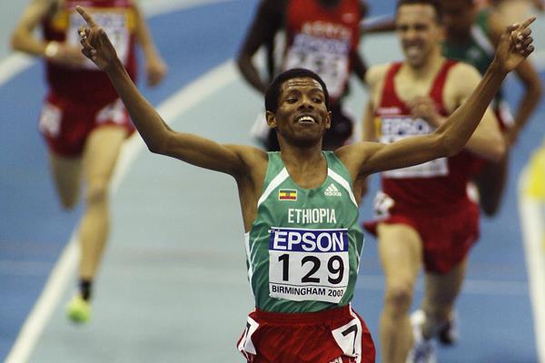 Haile Gebresilasie wins the 3000m at the 2003 IAAF World Indoor Championships in Birmingham (Getty Images)