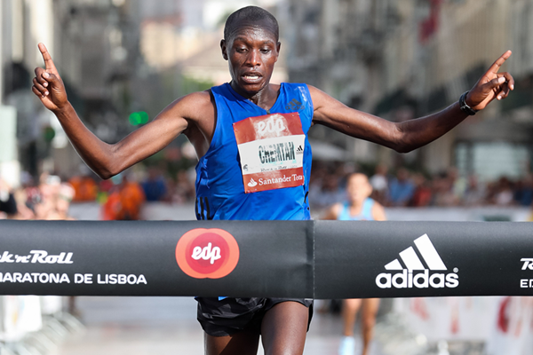 Ishhimael Bushendich Chemtan wins the Rock’n’Roll Lisbon Marathon (Organisers / Kevin Morris)
