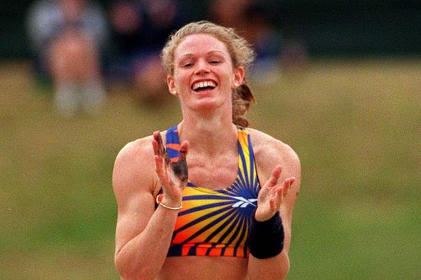 Emma George in New Zealand, 21 February 1998 (Getty Images)