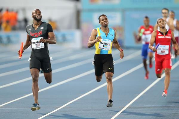 USA's LaShawn Merritt and Michael Mathieu of The Bahamas in the men's 4x400m at the 2014 IAAF World Relays (Getty Images)