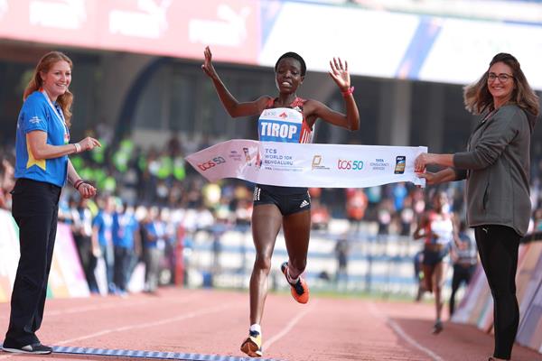 Agnes Tirop takes the victory at the 2018 TCS World 10k in Bengaluru (Organisers)