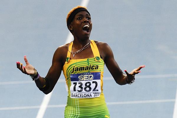 Janieve Russell wins the 400m hurdles title at the 2012 IAAF World Junior Championships in Barcelona (Getty Images)