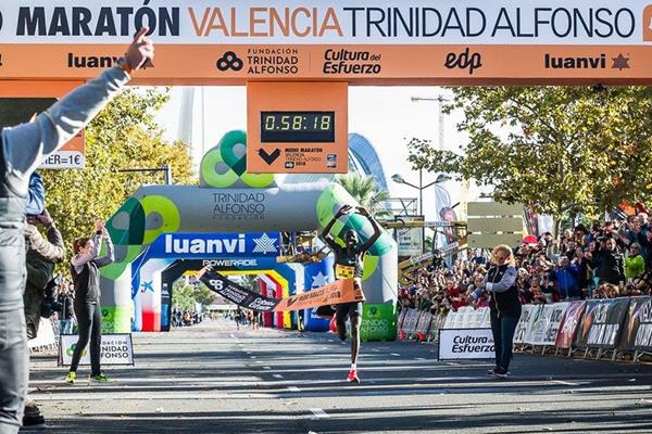 Abraham Kiptum wins the Valencia Half Marathon (Organisers)