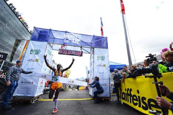 Gikuni Ndungu triumphs at the Grossglockner Berglauf (Damiano Benedetto / www.corsainmontagna.it)