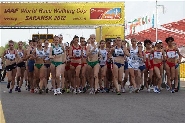 The start of the women's junior race in Saransk (Getty Images)