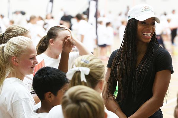 Natasha Hastings talks to the children at the launch of the IAAF Nestle Healthy Active Kids Athletics in Melbourne (Getty Images)