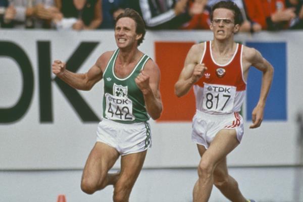 Eamonn Coghlan on the way to winning the 5000m at the 1983 World Championships (Getty Images)