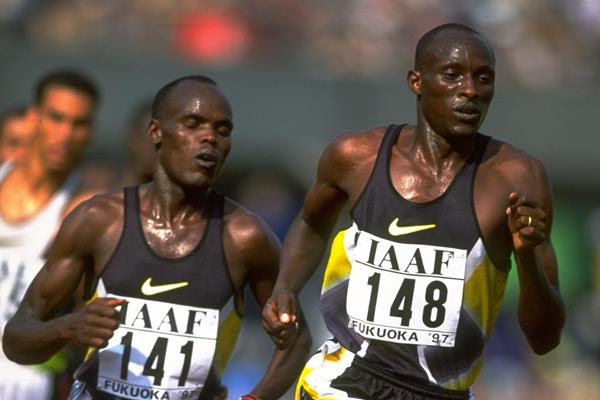 Tom Nyariki leads Paul Koech in the 5000m at the 1997 IAAF Grand Prix Final in Fukuoka (Getty Images)