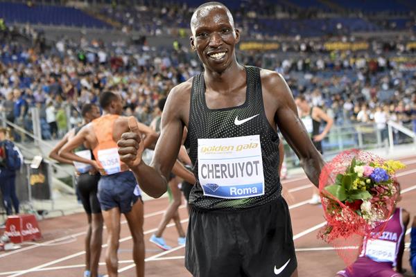 Timothy Cheruiyot in Rome, celebrating another metric mile victory (Hasse Sjogren)
