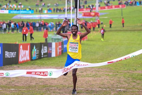 Robel Fsiha wins the senior men's race at the European Cross Country Championships (Getty Images)