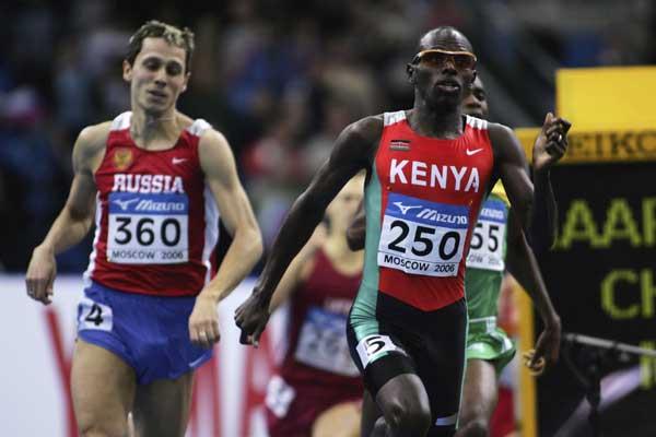 Wilfred Bungei of Kenya on his way to victory in the men's 800m final (Getty Images)