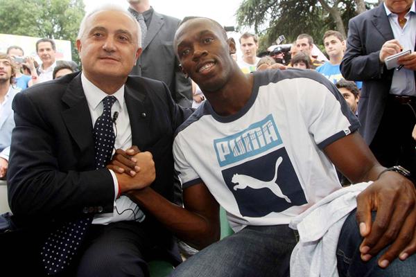 Pietro Mennea with Usain Bolt at the 2011 Rome Golden Gala (Getty Images)