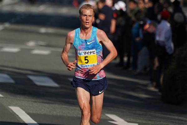 Sondre Nordstad Moen on his way to winning the Fukuoka Marathon (Agence SHOT)
