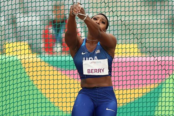 Gwen Berry spins to the Pan-American Games title in Lima (Getty Images)