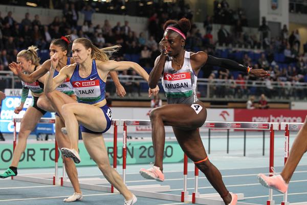 Alina Talay (l) en route to victory in Torun (Jean Pierre Durand)