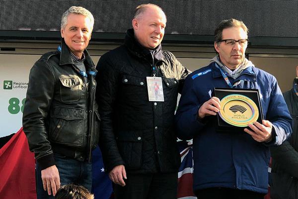 Olympic and World 10,000m champion Alberto Cova, WA Heritage Director Chris Turner, and Unione Sportiva San Vittore Olan club president Guiseppe Gallo Stampino at the WA Heritage plaque ceremony at the Cinque Mulini (Franco Fava)