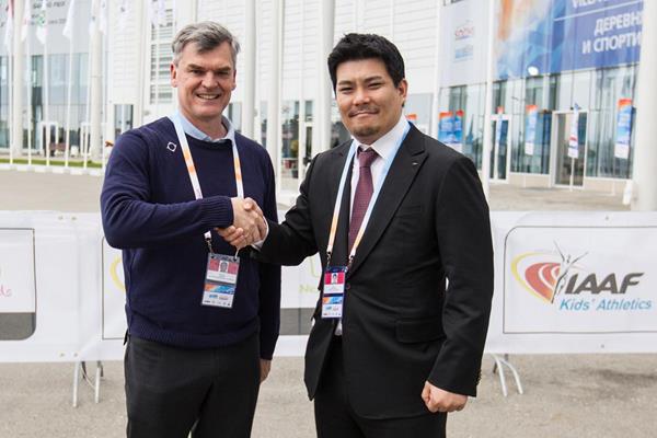 IAAF Deputy General Secretary Nick Davies with IeSF General Manager of International Relations Alex Lim (IAAF / IeSF)