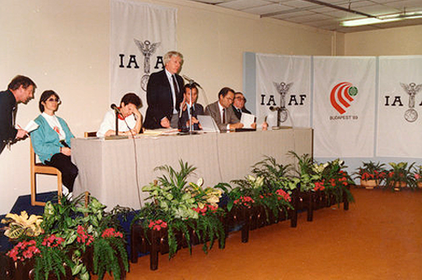 John Holt at the 1989 IAAF World Indoor Championships in Budapest (IAAF)