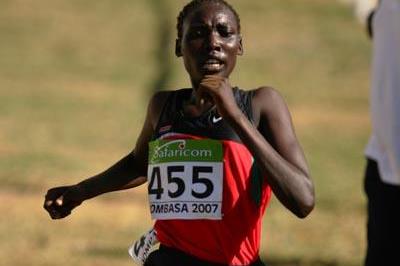Linet Chepkwemoi Masai of Kenya on the way to win the Women's JUNIOR race (Getty Images)