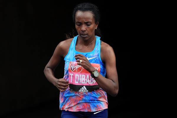 Tirunesh Dibaba in action at the London Marathon (Getty Images)