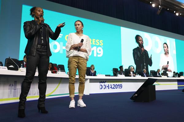 Gail Devers and Tamsyn Manou at the IAAF Convention Doha 2019 (Getty Images)