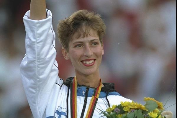 Sari Essayah gets her 10km race walk gold medal at the 1993 IAAF World Championships (Getty Images)