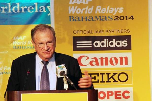 IAAF Senior Vice President Bob Hersh at a presentation for the IAAF World Relays (IAAF / LOC)