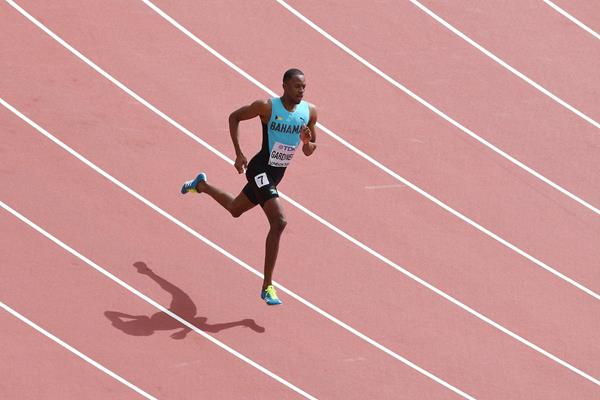 Steven Gardiner in the 400m at the IAAF World Championships (AFP / Getty Images)