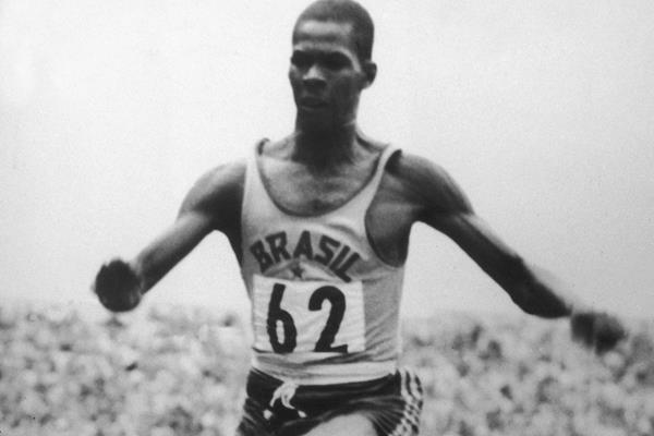 Adhemar da Silva on his way to Olympic triple jump gold in 1952 (Getty Images)