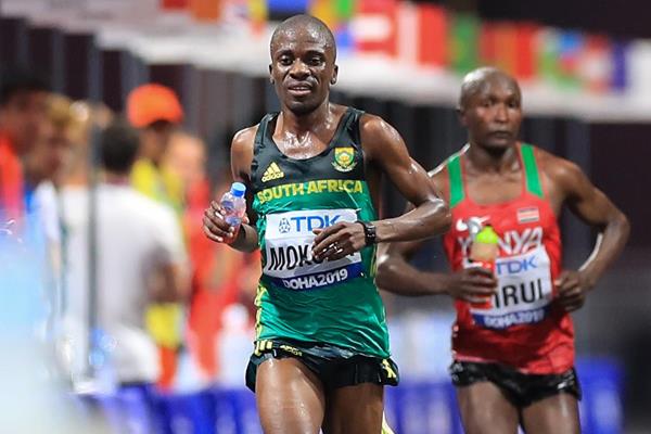 Stephen Mokoka in the marathon at the World Athletics Championships Doha 2019 (AFP / Getty Images)