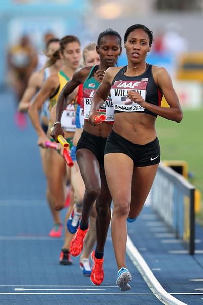USA's Ajee Wilson leads the 4x800m at the IAAF World Relays in Nassau (Getty Images)