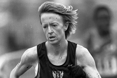 Deena Kastor at the 2001 World Cross Country Championships (Getty Images)