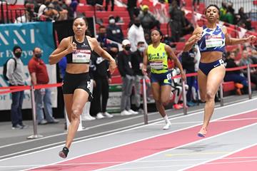 Allyson Felix wins the 200m at the American Track League in Fayetteville (Shawn Price)