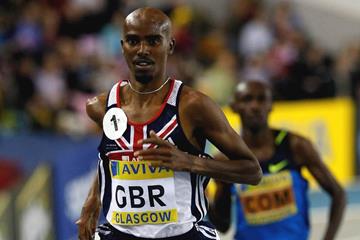 Mo Farah en route to his 7:40.99 3000m national record at the 2009 Glasgow indoor meeting (Getty Images)