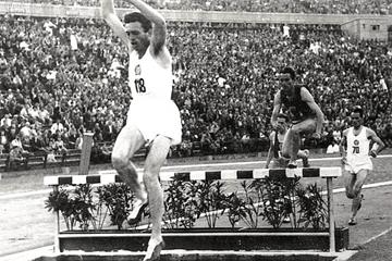 Hungarian steeplechaser Sandor Rozsnyoi ()