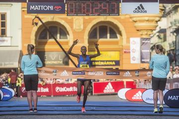 Justus Kangogo winning the Ceske Budejovice Half Marathon (organisers)