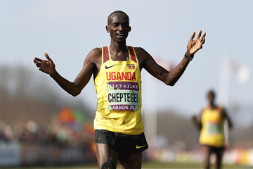 Joshua Cheptegei wins the senior men's race at the IAAF/Mikkeller World Cross Country Championships Aarhus 2019 (Getty Images)