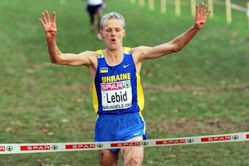 Sergiy Lebid  (UKR) wins the 2008 European XC men's race (Mark Shearman)