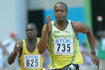 Asafa Powell at the 2003 IAAF World Championships (Getty Images)