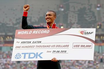 US decathlete Ashton Eaton with his world record bonus at the IAAF World Championships Beijing 2015 (Getty Images)