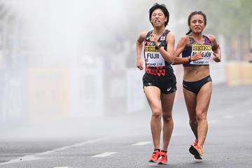 Glenda Morejon and Nanako Fujii in the U20 women's 10km at the IAAF World Race Walking Team Championships (Getty Images)