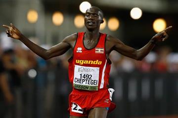 Joshua Cheptegei wins the 10,000m at the 2014 IAAF World Junior Championships in Eugene (Getty Images)