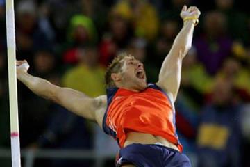 Rens Blom celebrates winning the men's Pole Vault (Getty Images)