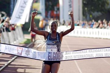 Hellen Obiri wins at the Cross Internacional Juan Muguerza in Elgoibar (Fundacion ANOC)