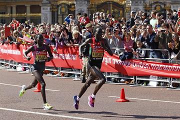 Florence and Edna Kiplagat in the 2014 London Marathon (Getty Images)